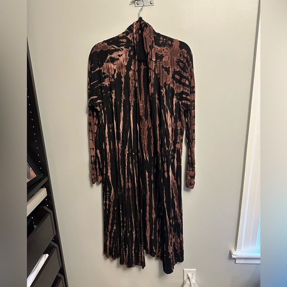 Tie dye long cardigan. Stretchy jersey.  Looks great with black t and tights. - Picture 1 of 3